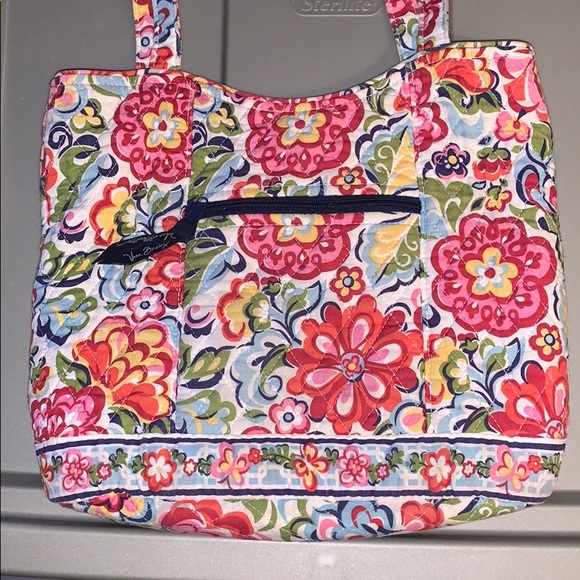 Vera Bradley Handbags - Vera Bradley shoulder purse (lite damage)